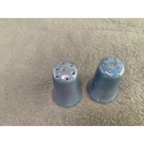 Vintage Japanese Iridescent Blue Salt & Pepper Shakers Floral Design 1950s - Picture 3 of 9